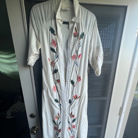 samant chauhan Dress - Picture 1 of 2